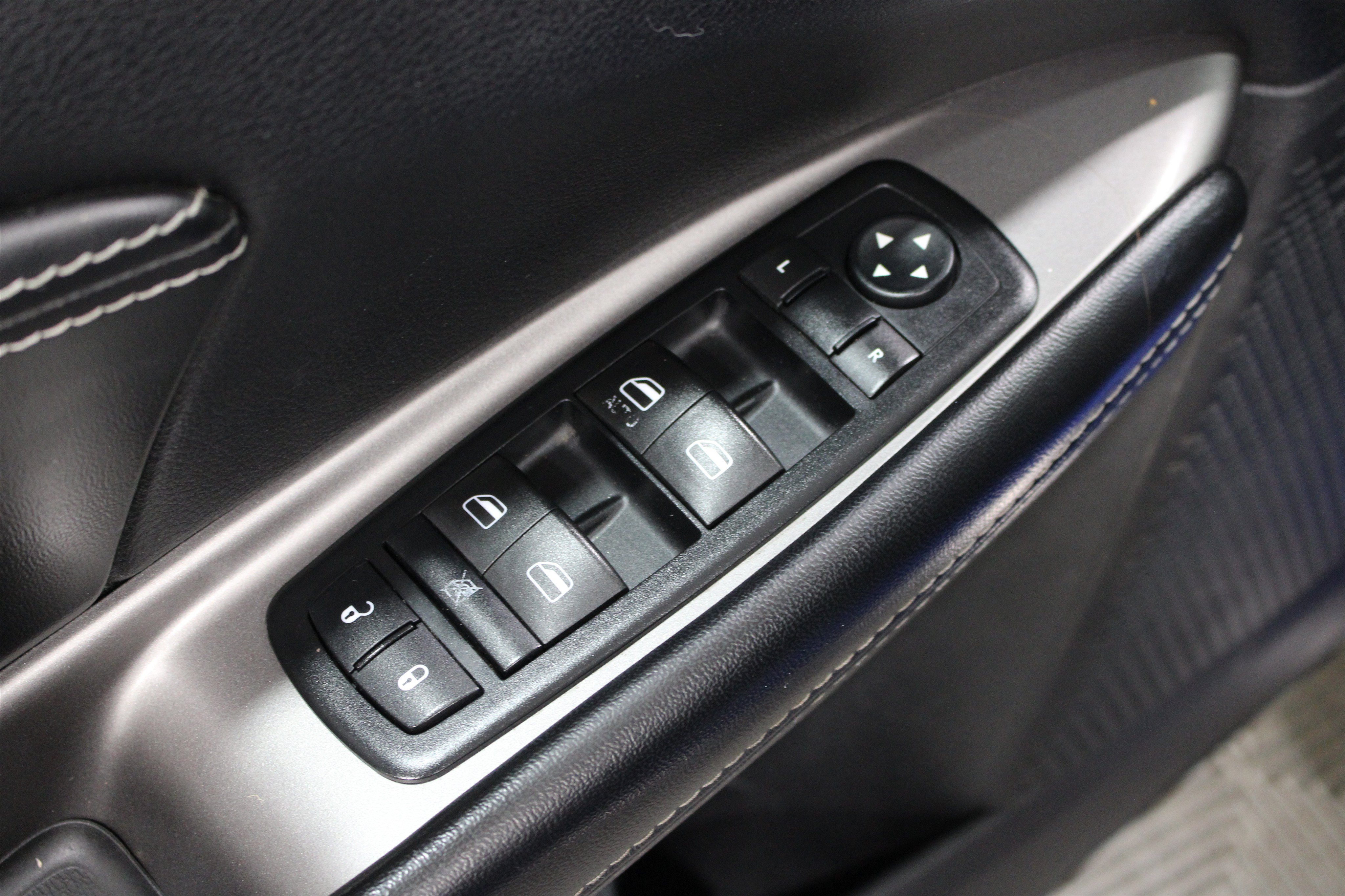 Used 2015 Dodge Journey Crossroad w/ Flexible Seating Group AWD/4WD image 7
