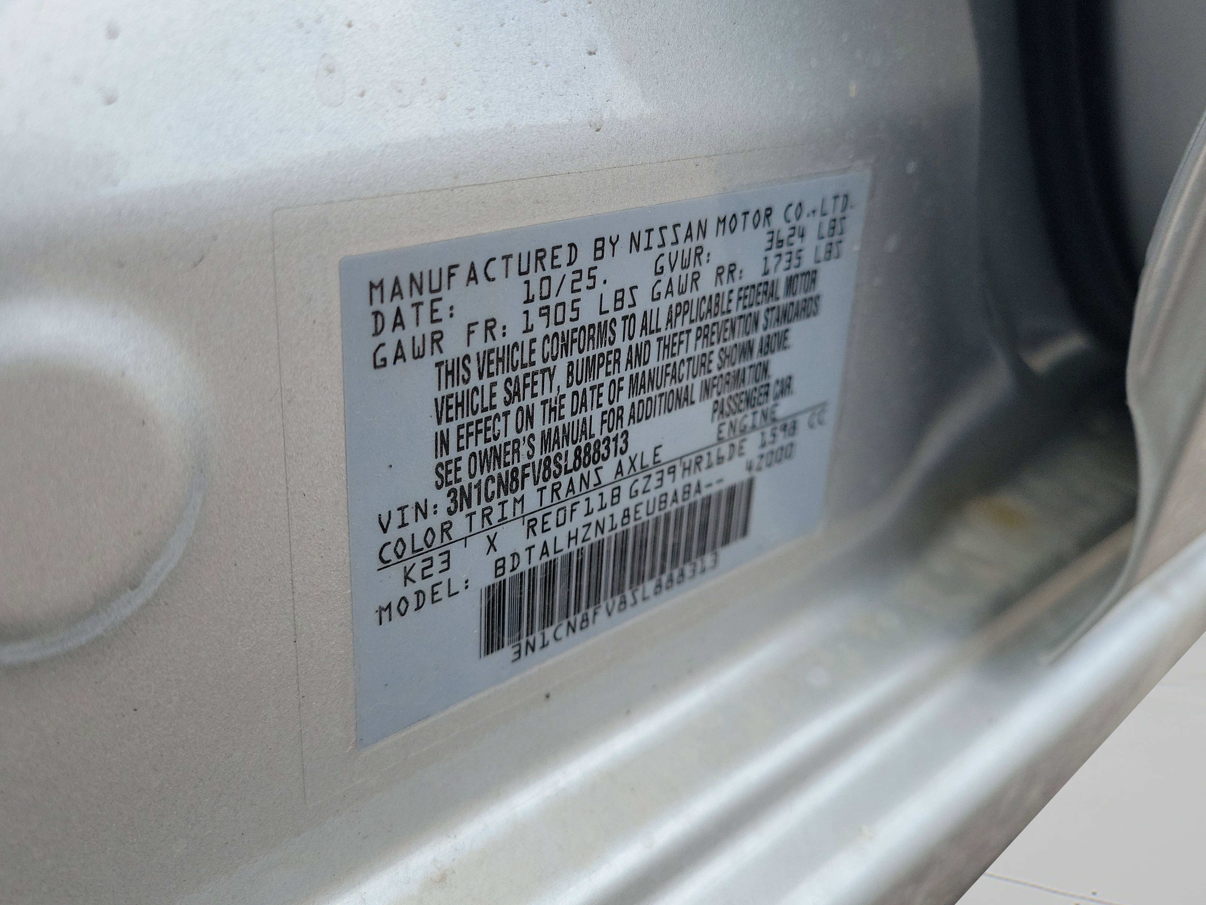New 2025 Nissan Versa SR w/ Trunk Package FWD image 30