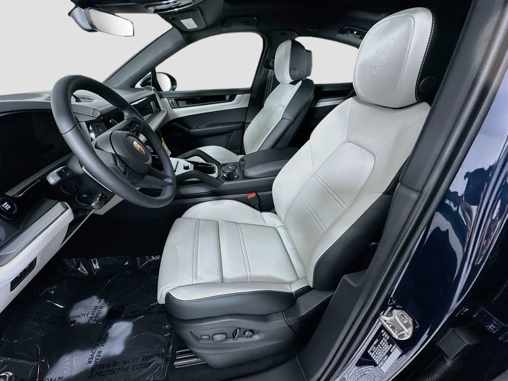 New 2026 Porsche Cayenne Coupe AWD/4WD image 5