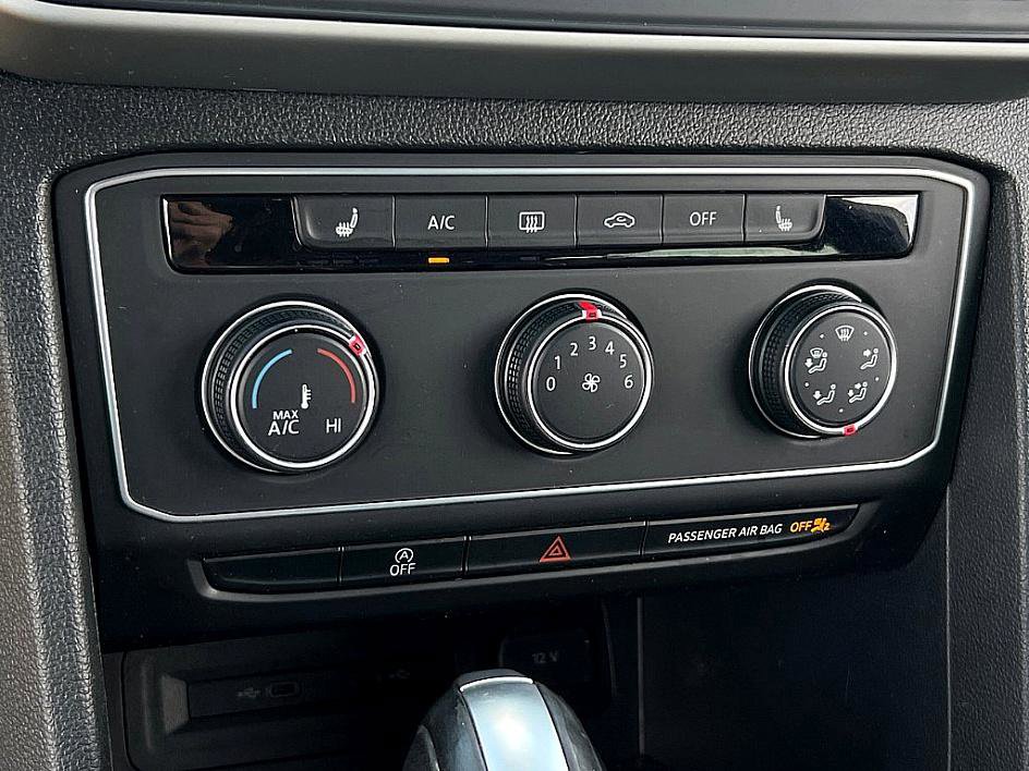 Used 2023 Volkswagen Atlas Cross Sport SE image 17