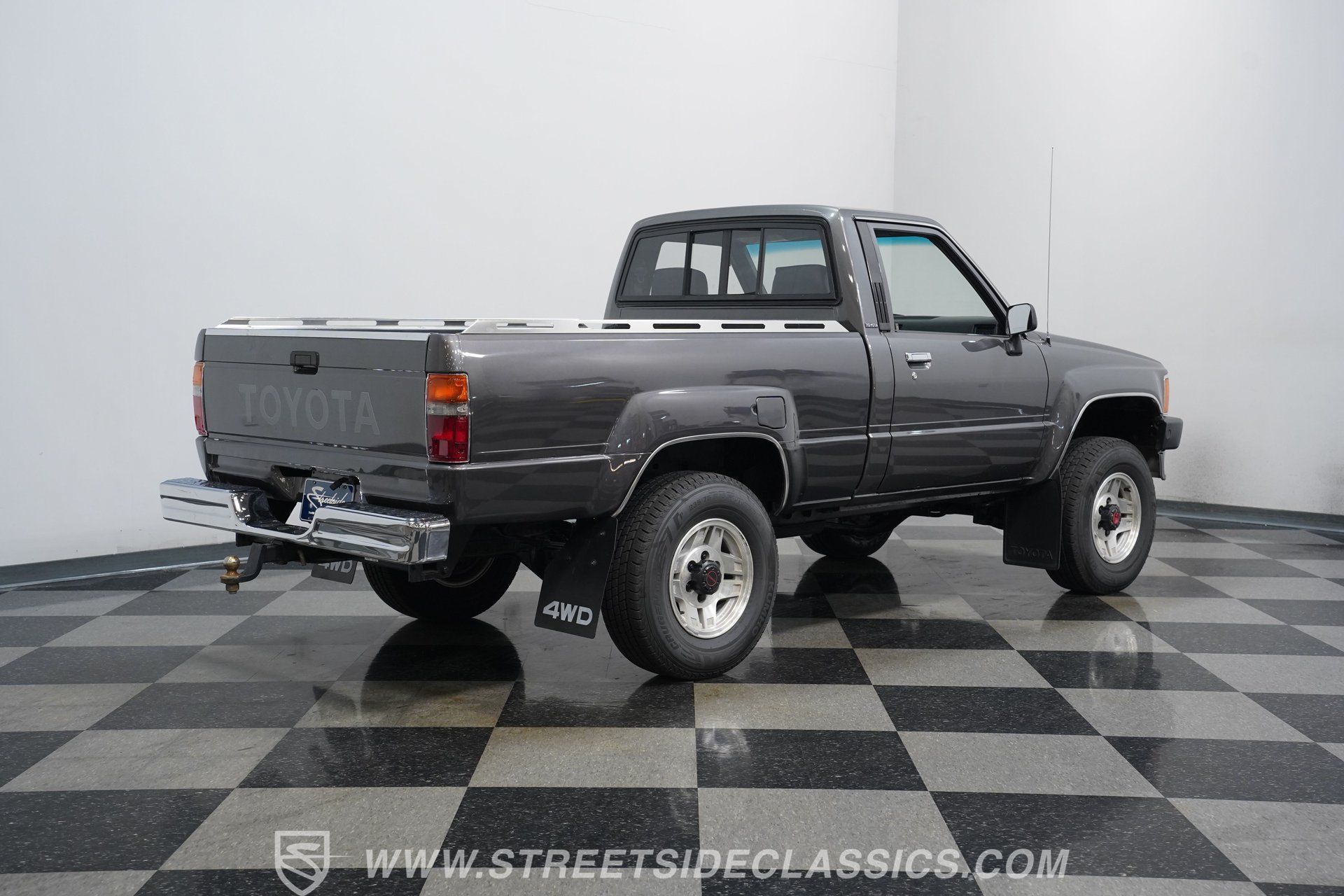 Used 1987 Toyota Pickup 4x4 Regular Cab image 13