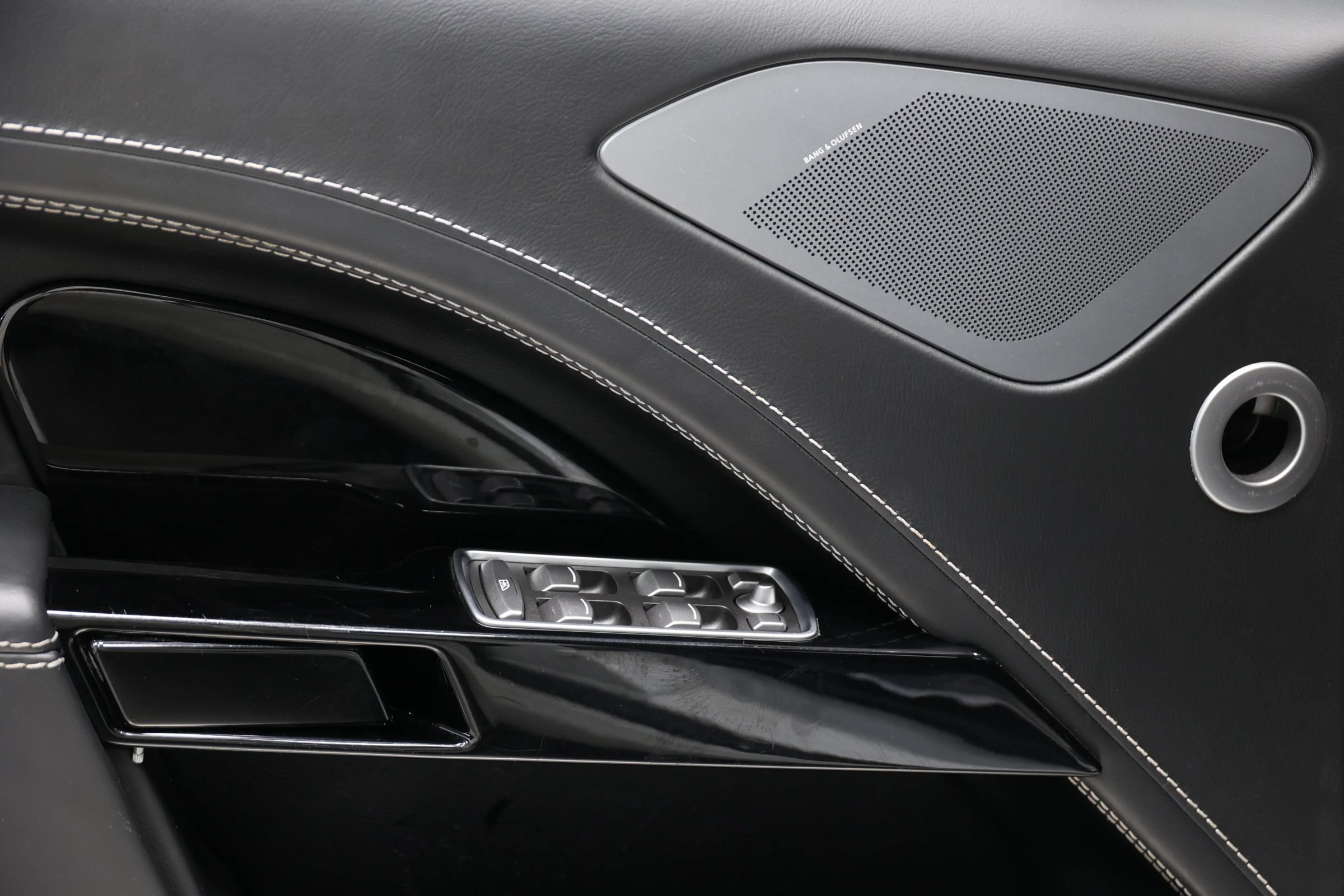 Used 2014 Aston Martin Rapide S RWD image 10