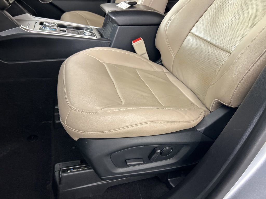 Used 2021 Ford Explorer Limited w/ Equipment Group 301A image 28