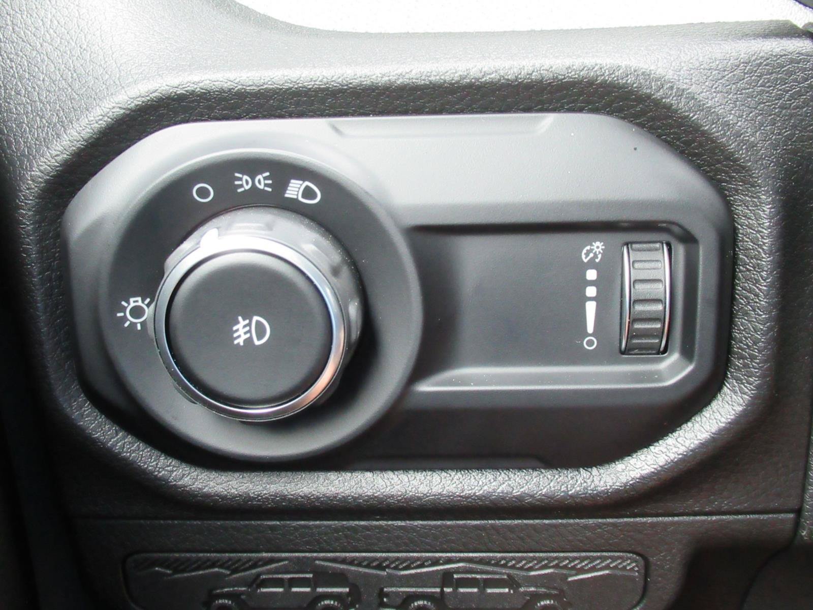 Certified 2025 Jeep Wrangler Unlimited Sport AWD/4WD image 23