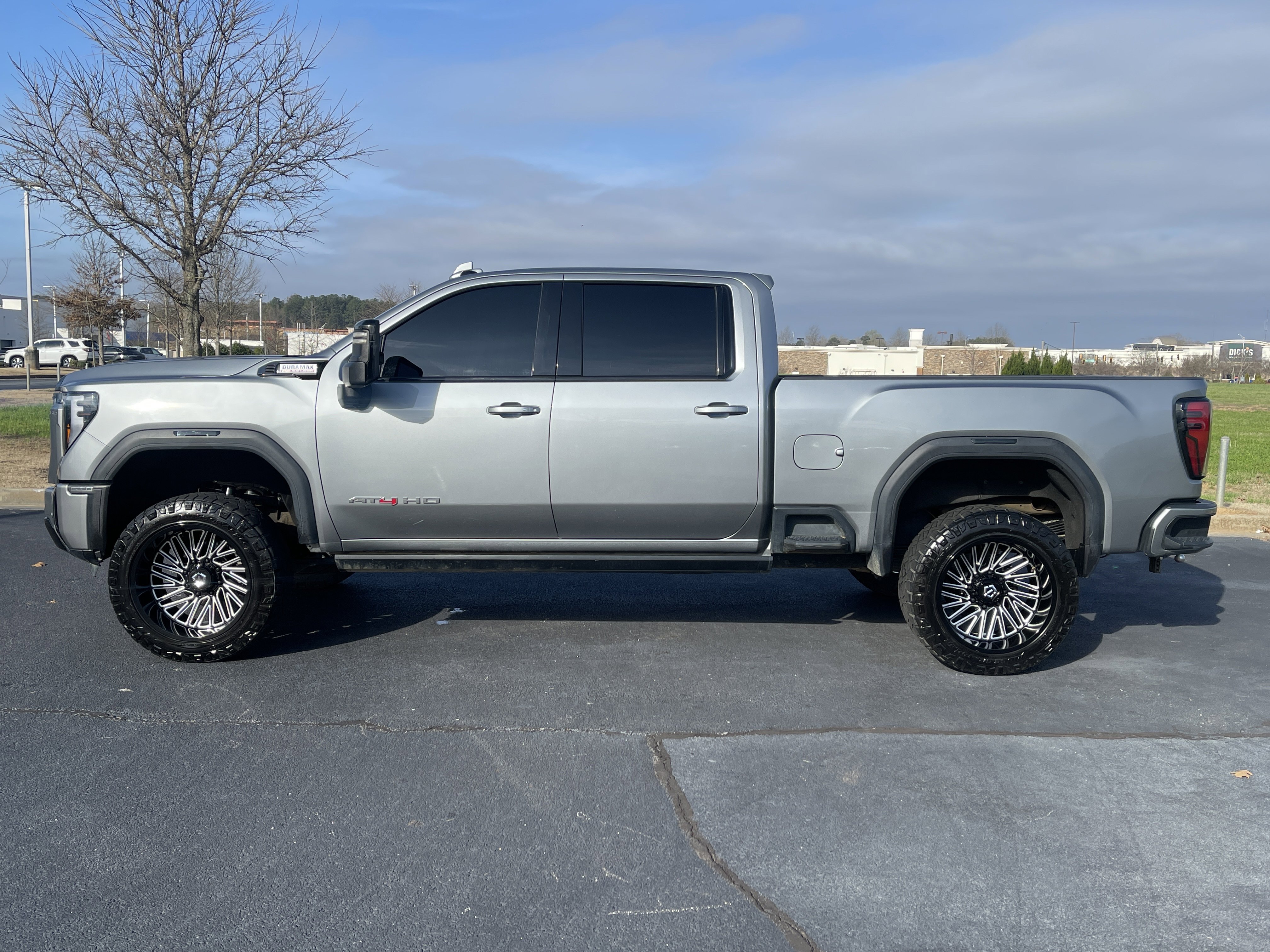 Used 2024 GMC Sierra 2500 AT4 w/ AT4 Premium Plus Package image 6