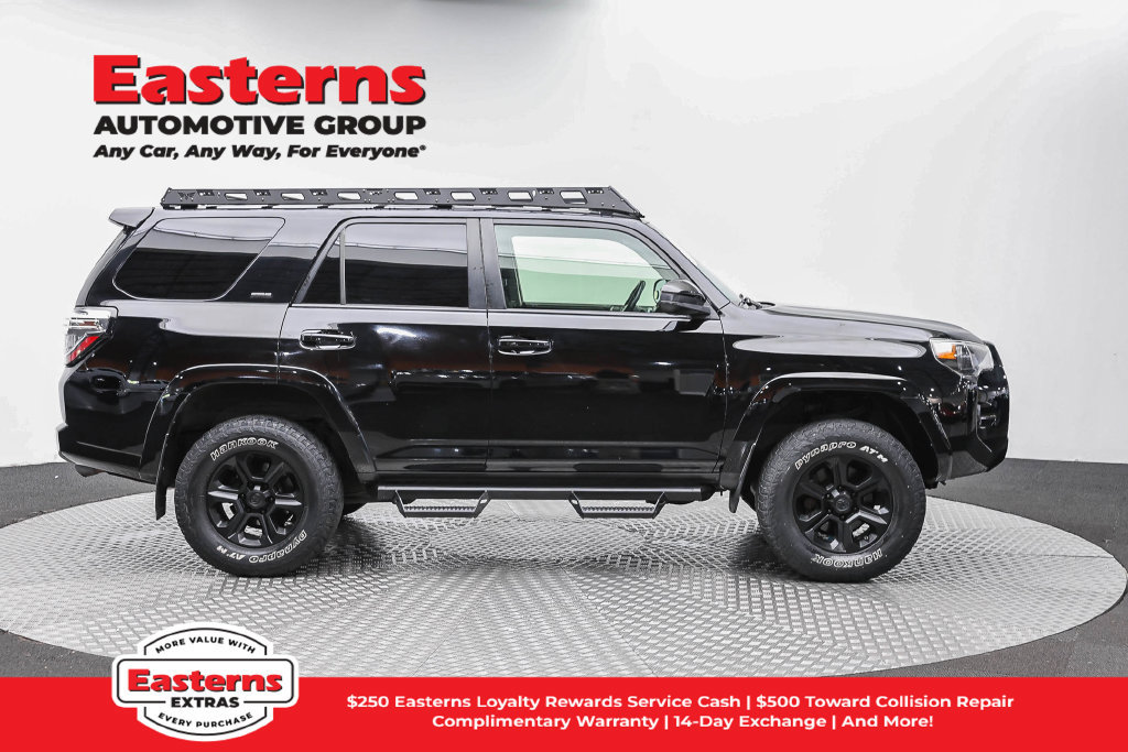 Used 2014 Toyota 4Runner SR5 AWD/4WD image 5