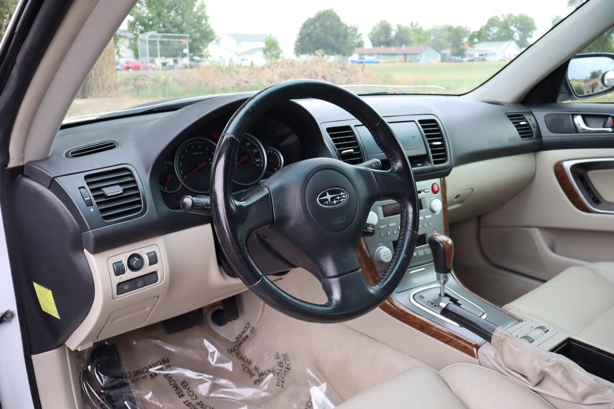 Used 2007 Subaru Legacy Wagon AWD/4WD image 15