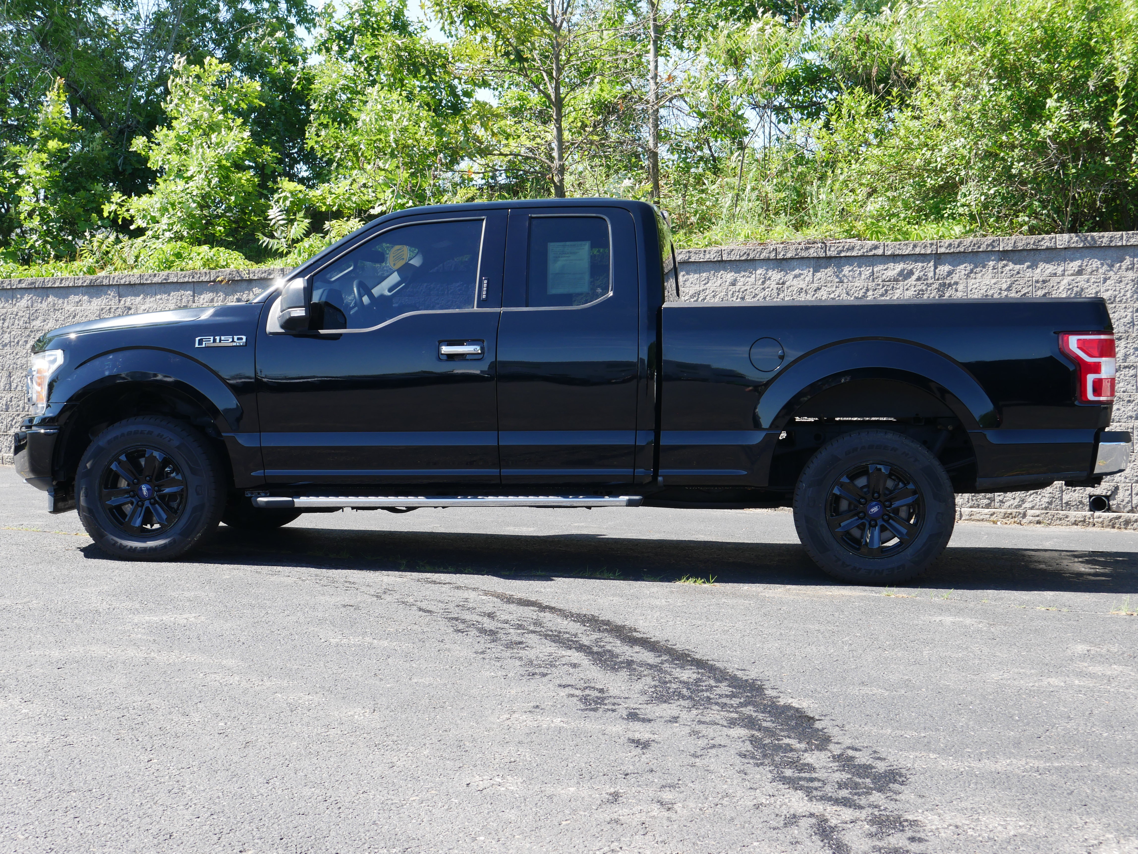 Used 2018 Ford F150 XLT w/ Equipment Group 302A Luxury AWD/4WD image 3