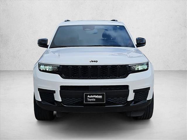 Used 2023 Jeep Grand Cherokee L Laredo RWD image 2