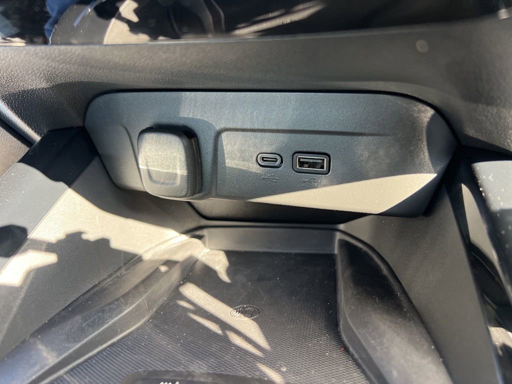 Used 2024 Chevrolet Trax RS w/ Sunroof Package image 33