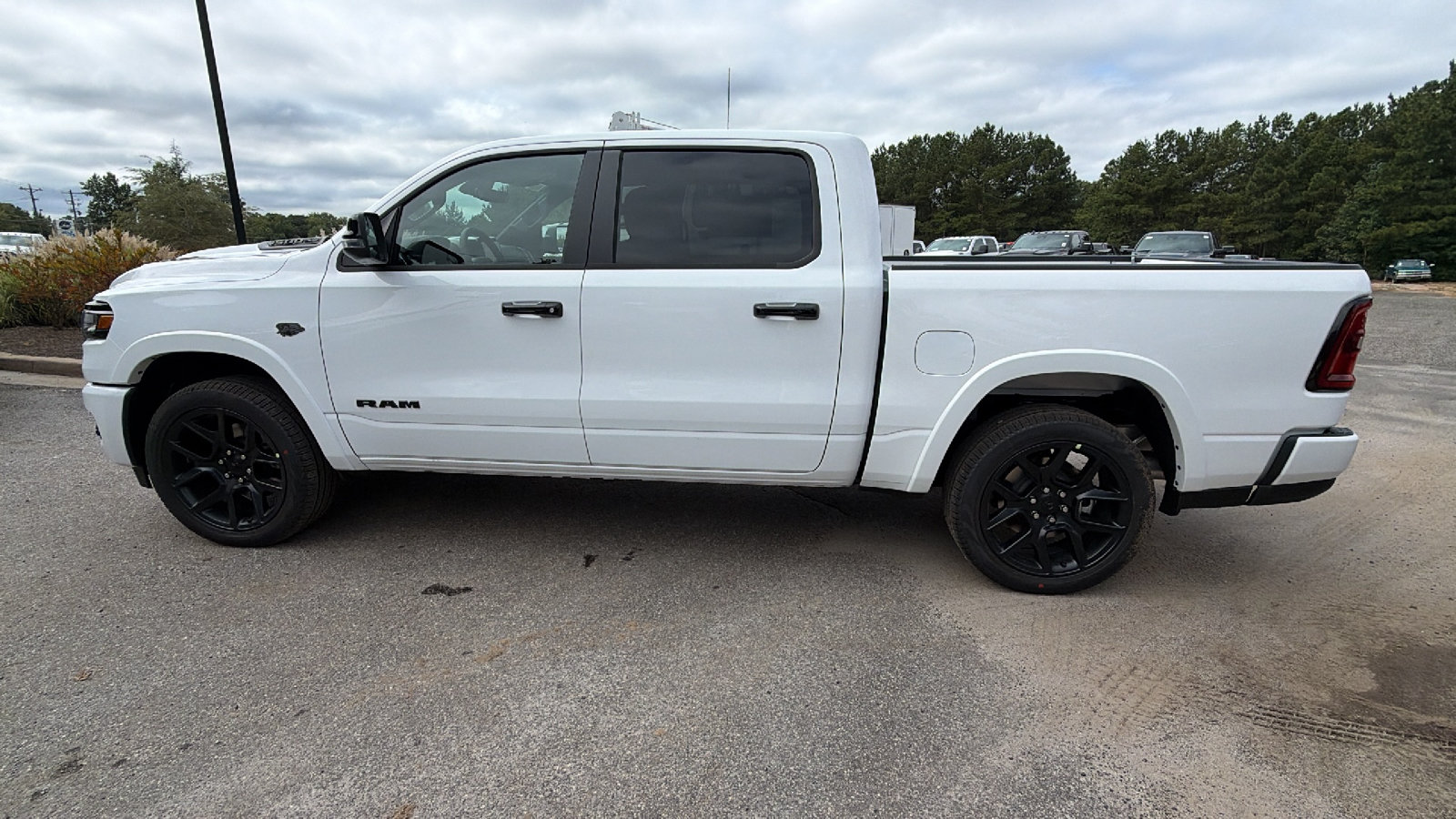 New 2027 RAM 1500 Laramie AWD/4WD image 11