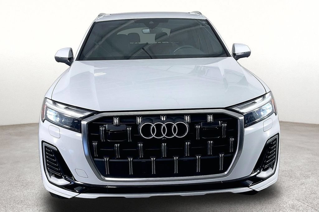 Used 2025 Audi Q7 3.0T Premium Plus AWD/4WD image 4