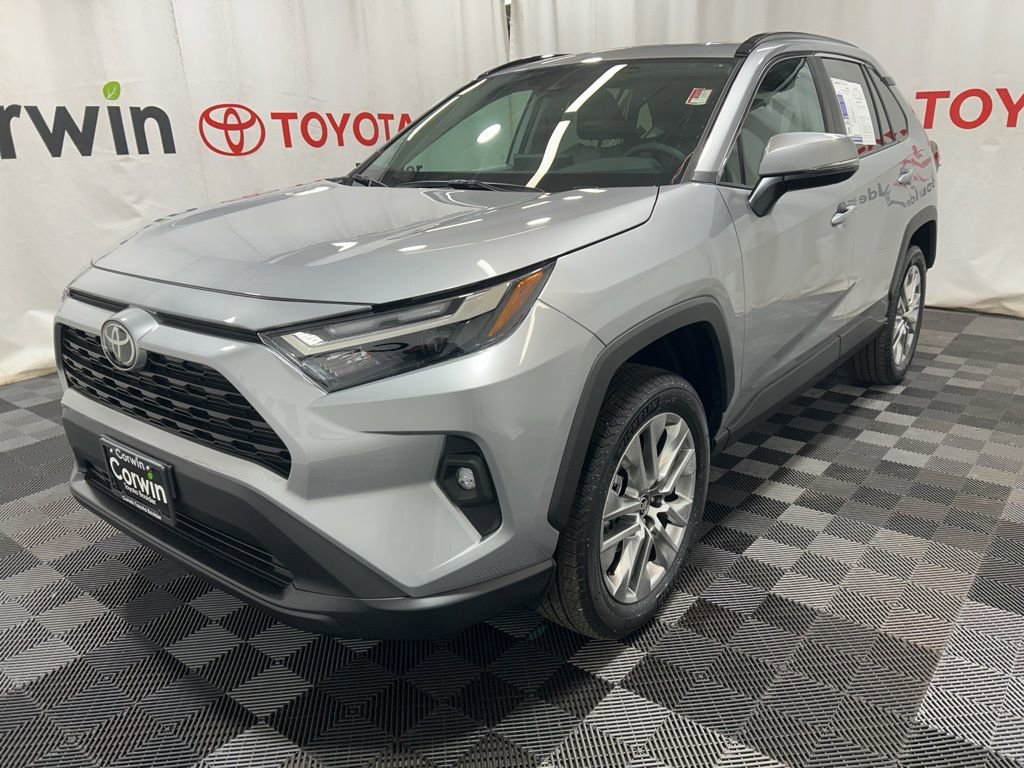 Used 2025 Toyota RAV4 XLE Premium image 3