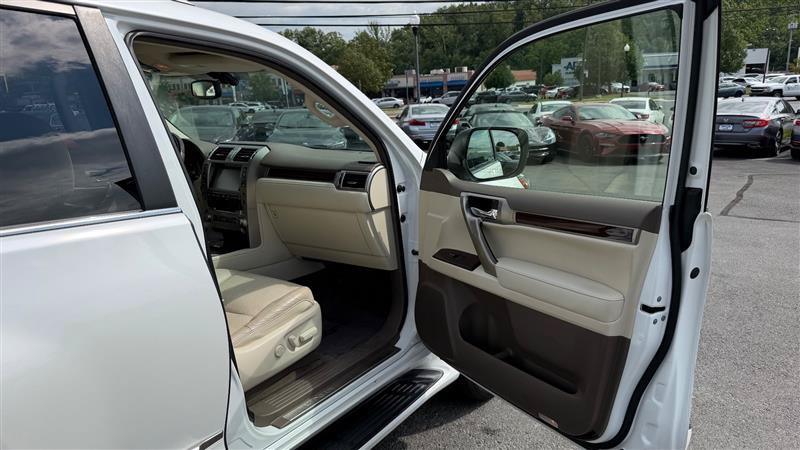 Used 2019 Lexus GX 460 Premium w/ Premium Package AWD/4WD image 34