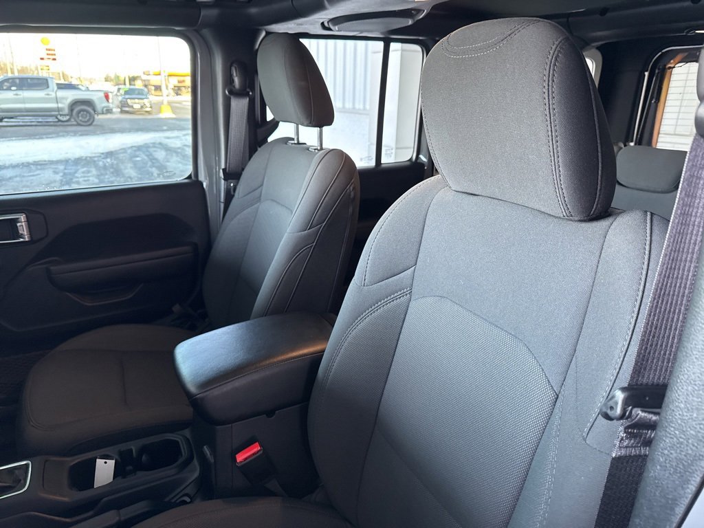 Used 2023 Jeep Wrangler Altitude image 20