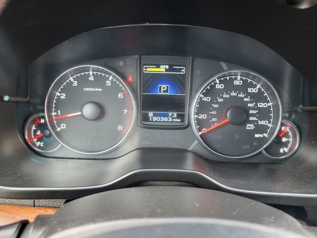 Used 2013 Subaru Outback 2.5i Limited w/ Moonroof Pkg AWD/4WD image 14