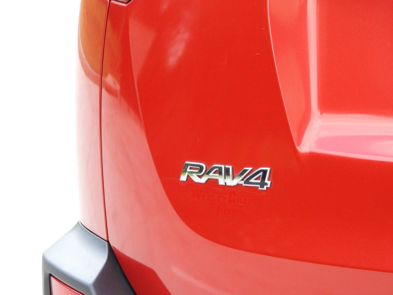 Used 2015 Toyota RAV4 XLE FWD image 10