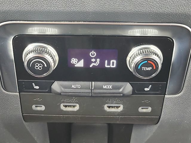 Used 2021 GMC Yukon XL Denali w/ Advanced Technology Package AWD/4WD image 48