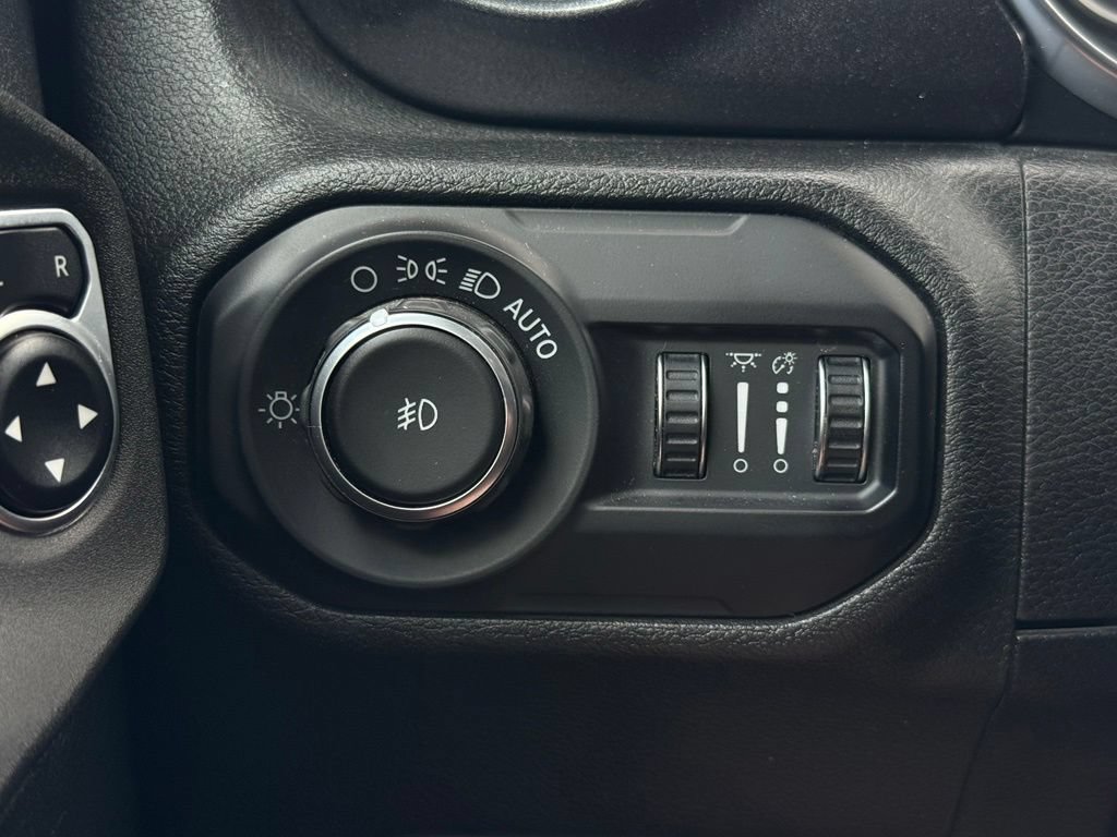 Used 2020 Jeep Wrangler Unlimited Sport AWD/4WD image 26