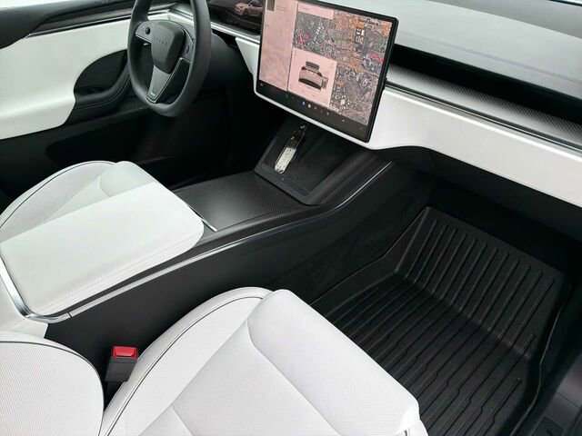 Used 2023 Tesla Model X Plaid image 21