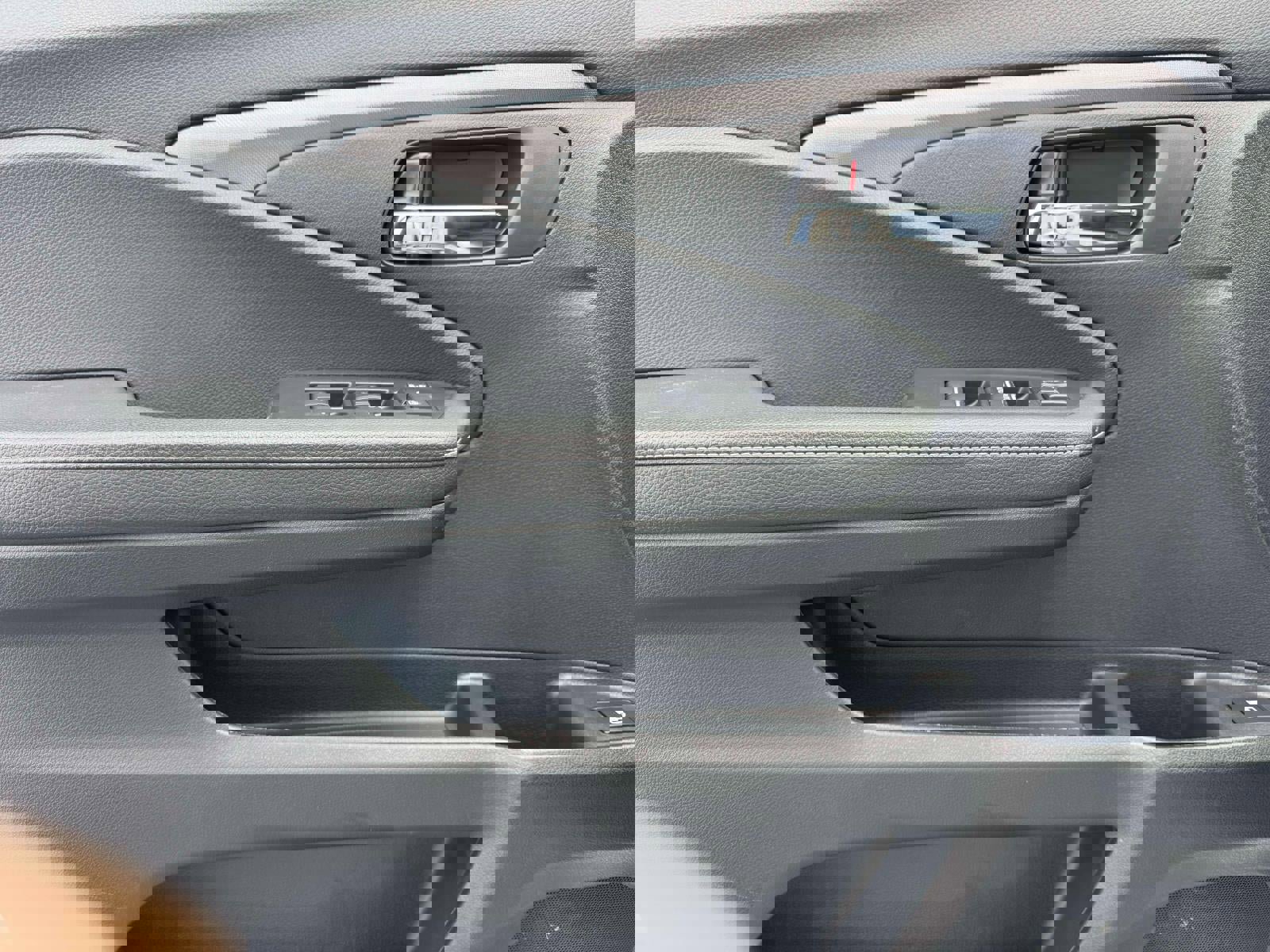 Used 2024 Honda Ridgeline Sport image 11