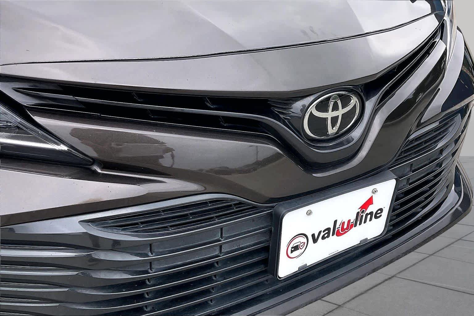 Used 2018 Toyota Camry LE FWD image 31