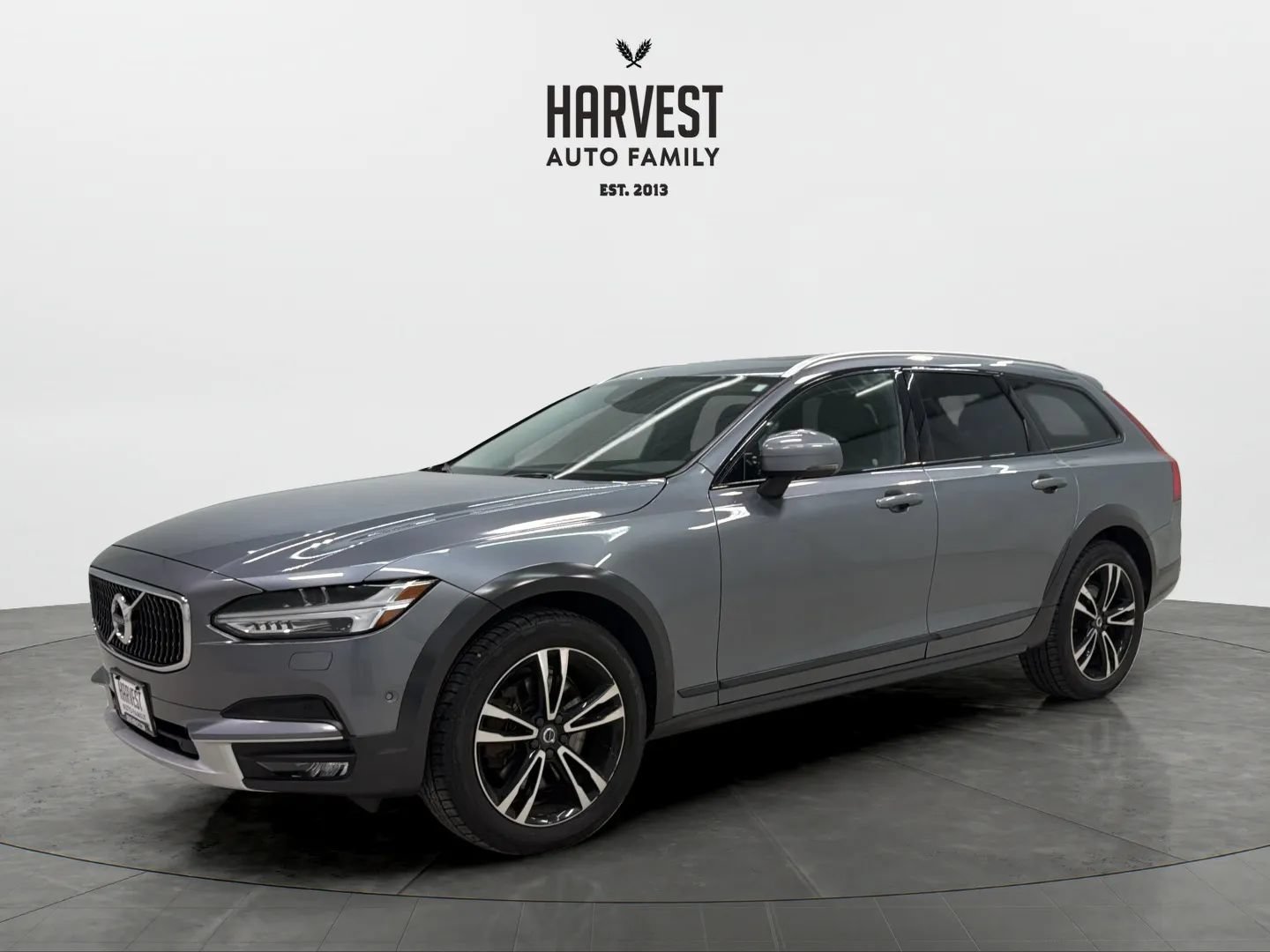 Used 2018 Volvo V90 T5 Cross Country w/ Convenience Package AWD/4WD image 1