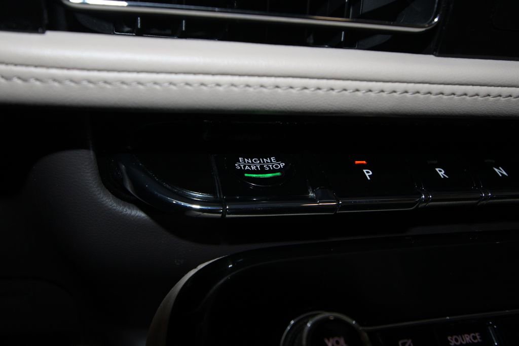 Used 2022 Lincoln Nautilus Reserve w/ Equipment Group 201A AWD/4WD image 14