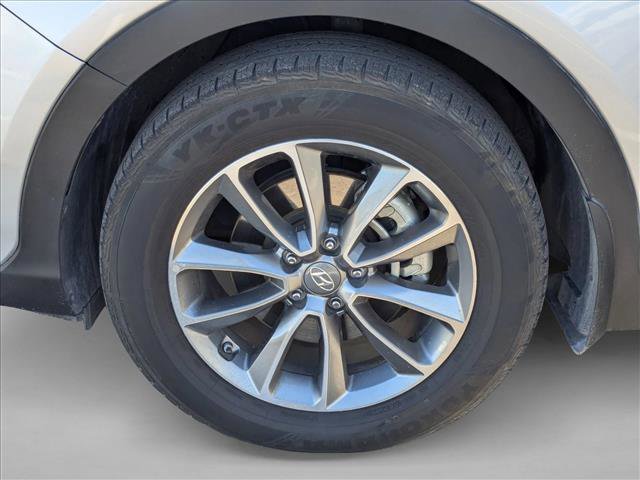 Used 2018 Hyundai Santa Fe SE w/ Cargo Package image 24