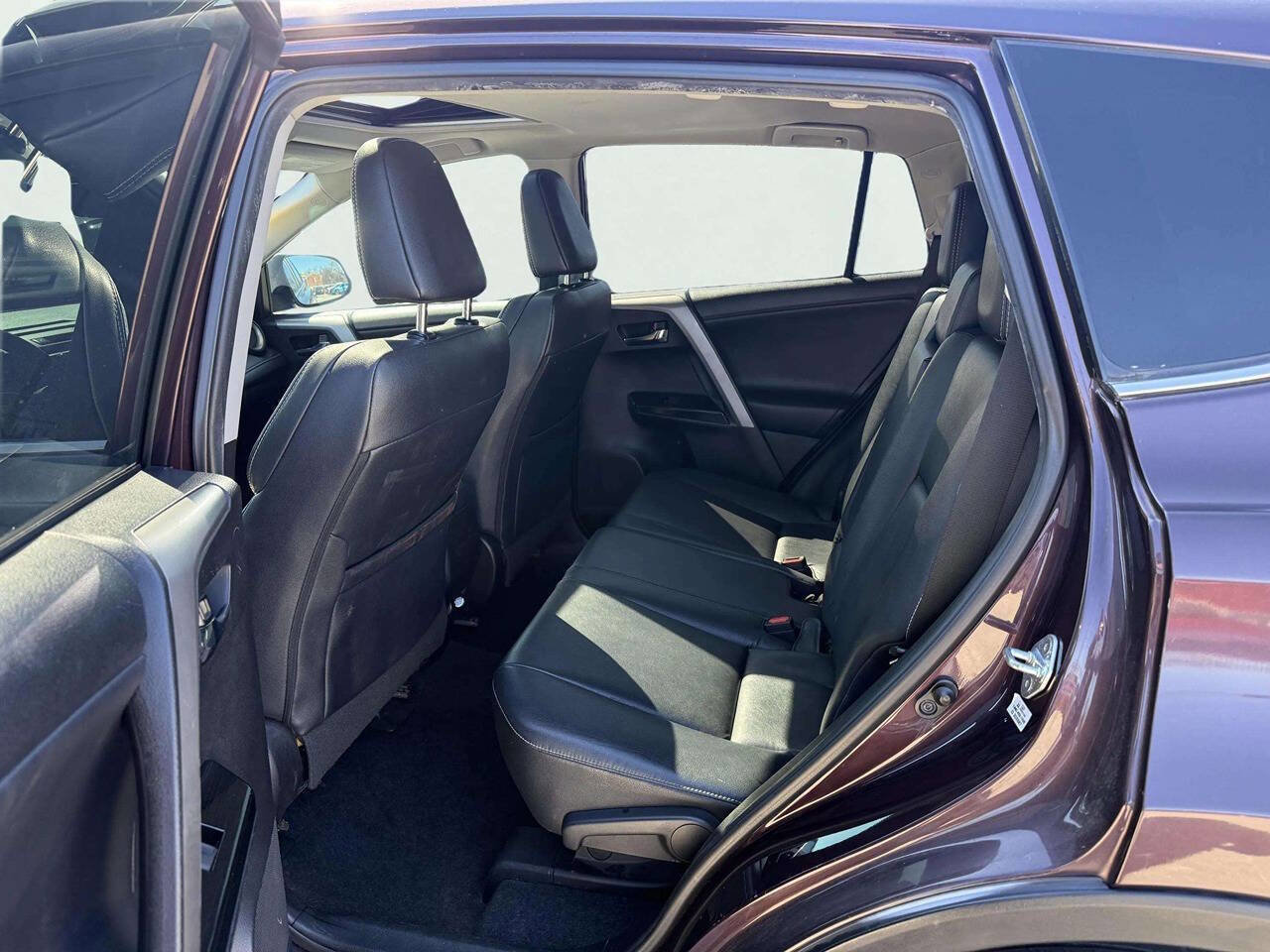 Used 2017 Toyota RAV4 Limited image 11