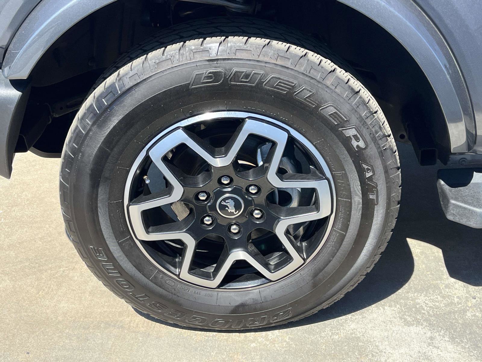 Used 2024 Ford Bronco Outer Banks AWD/4WD image 8