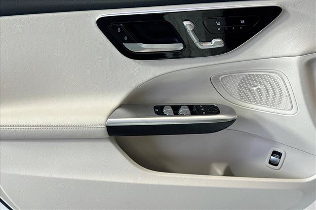 Used 2024 Mercedes-Benz C 300 Sedan image 17