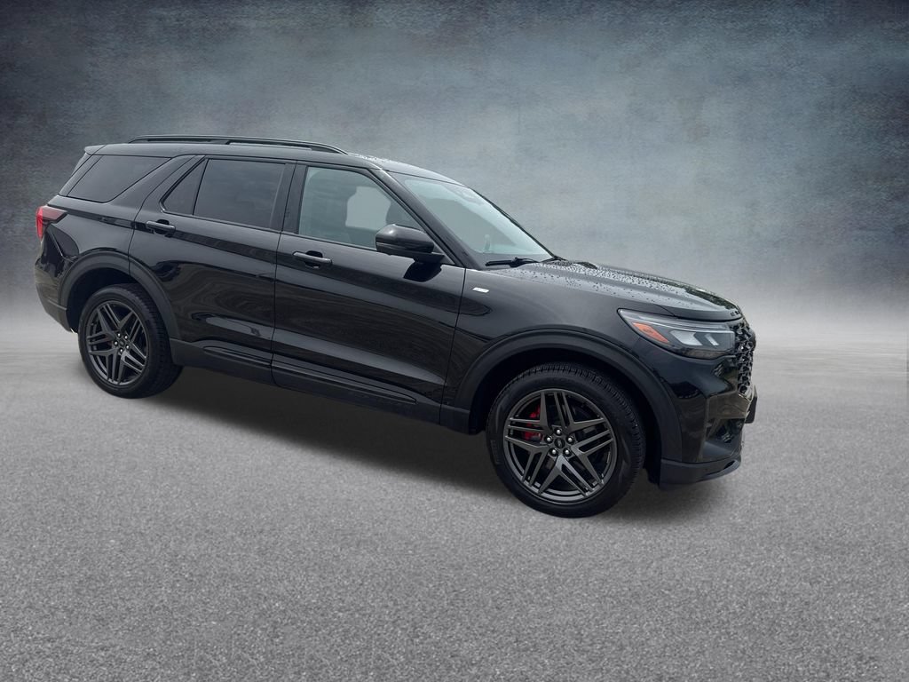 Used 2025 Ford Explorer ST-Line w/ ST-Line Street Pack AWD/4WD image 8