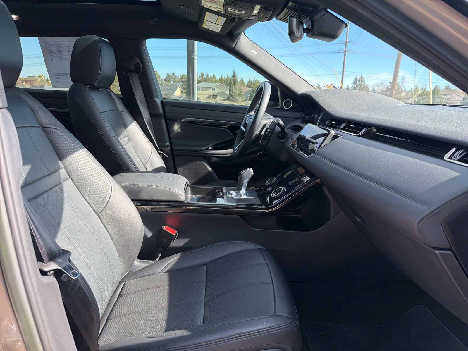 Used 2023 Land Rover Range Rover Evoque R-Dynamic SE image 23