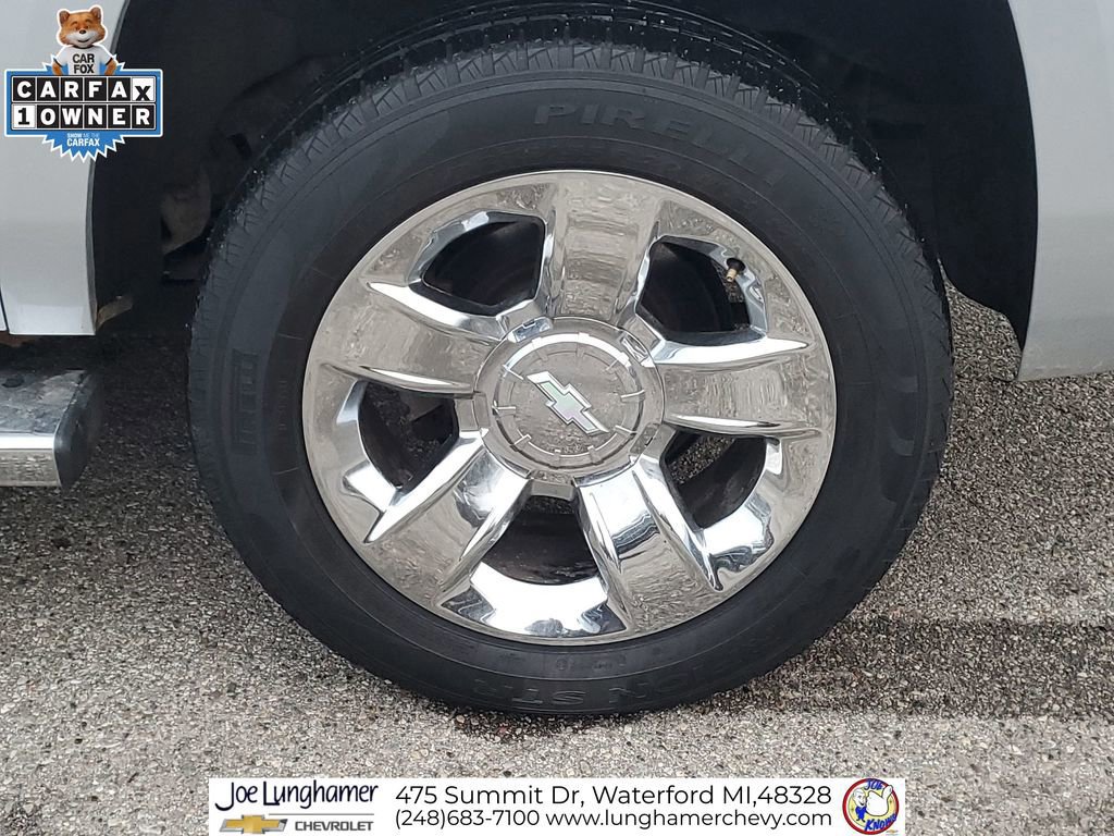 Used 2019 Chevrolet Suburban LT w/ LT Signature Package image 36