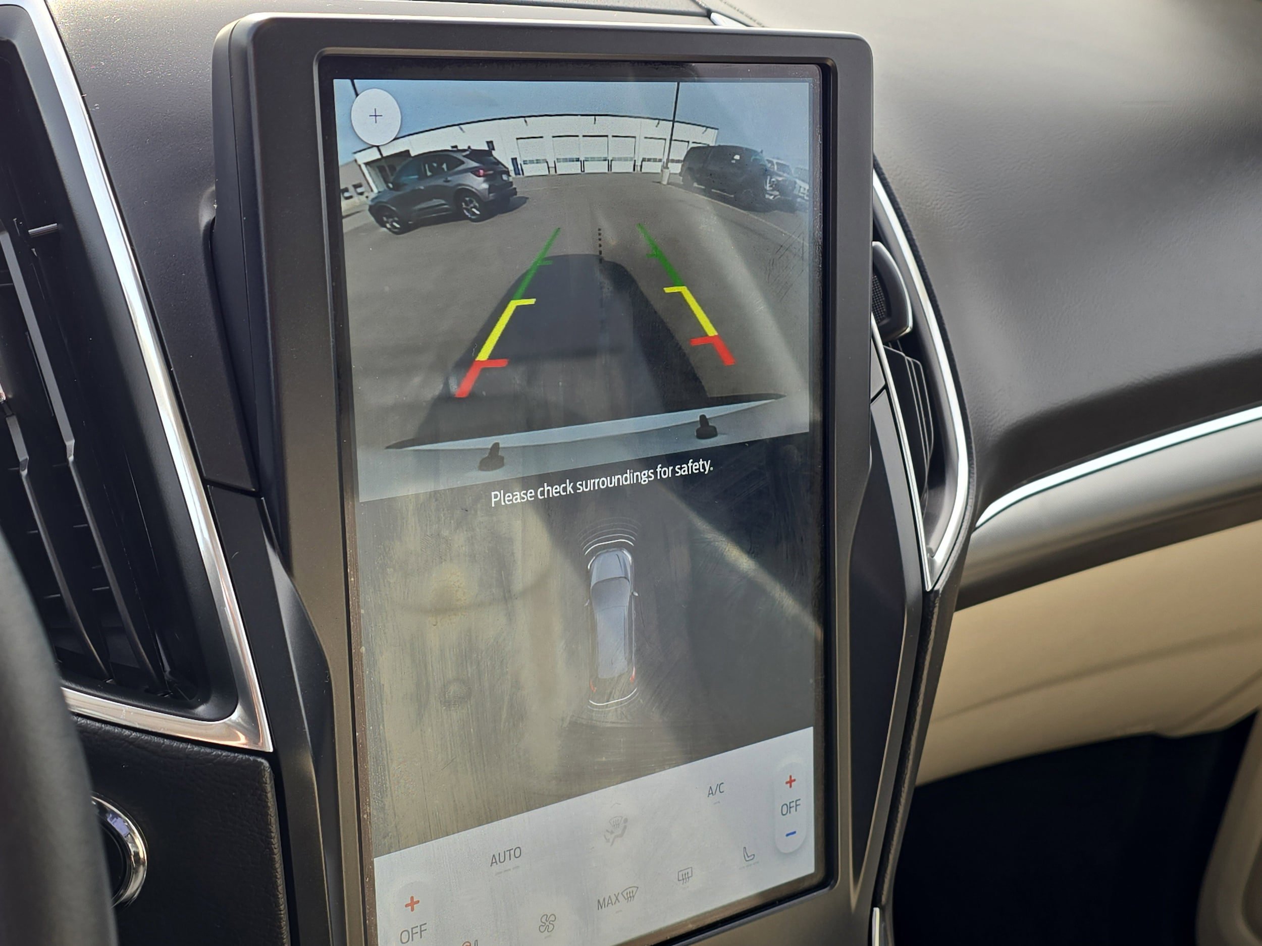 Certified 2023 Ford Edge Titanium AWD/4WD image 32