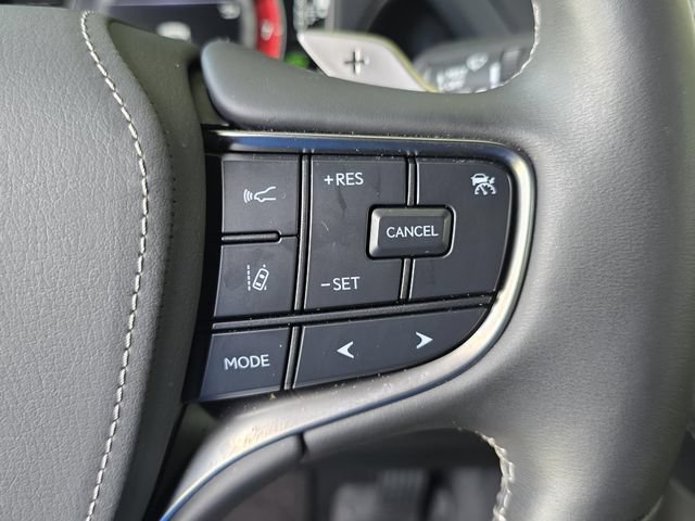 Certified 2023 Lexus LS 500 w/ Interior Upgrade Package RWD image 31
