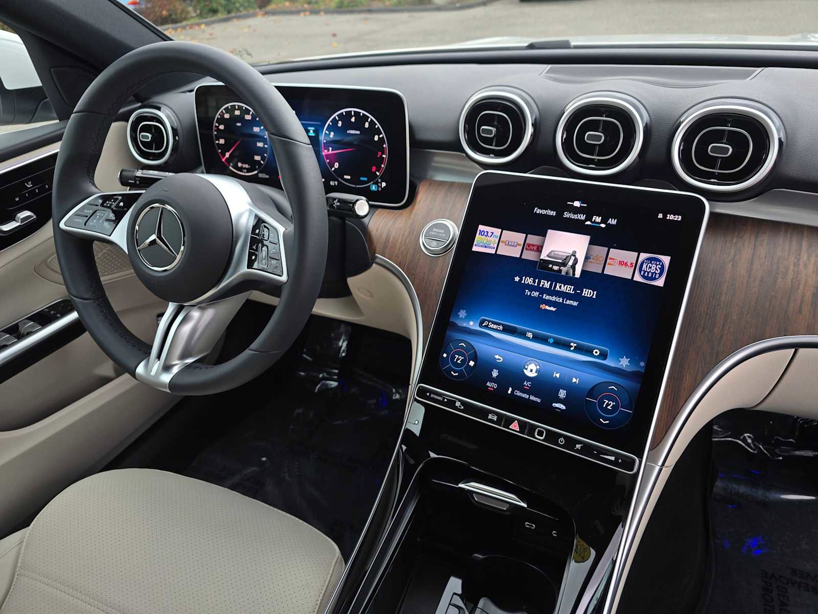 Used 2025 Mercedes-Benz C 300 C 300 image 11