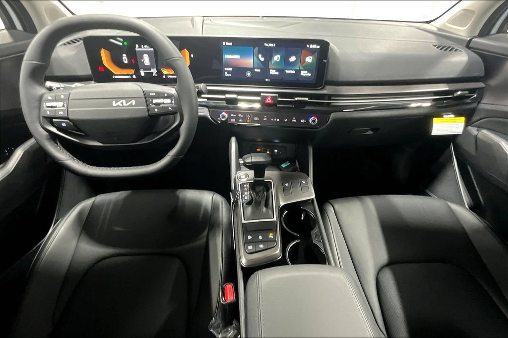 Used 2026 Kia Sportage EX FWD image 6
