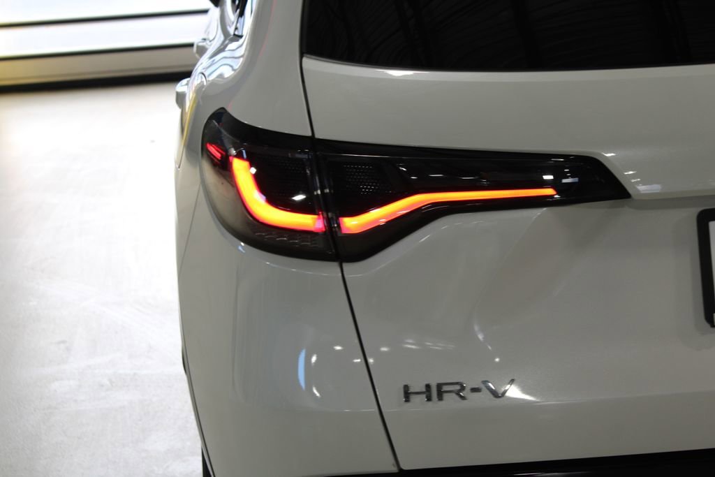 Certified 2025 Honda HR-V EX-L image 41
