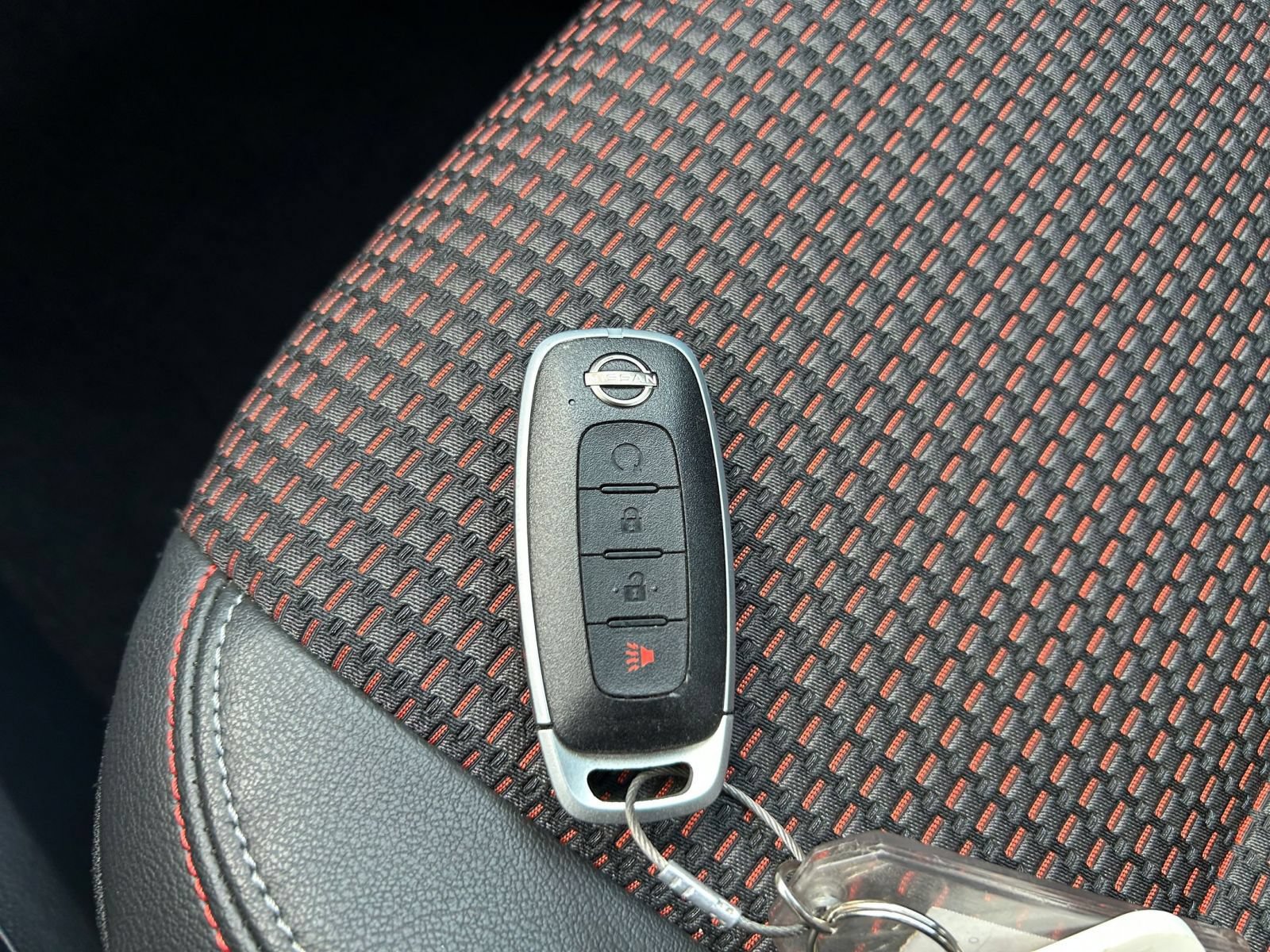 Used 2026 Nissan Kicks SR AWD/4WD image 15