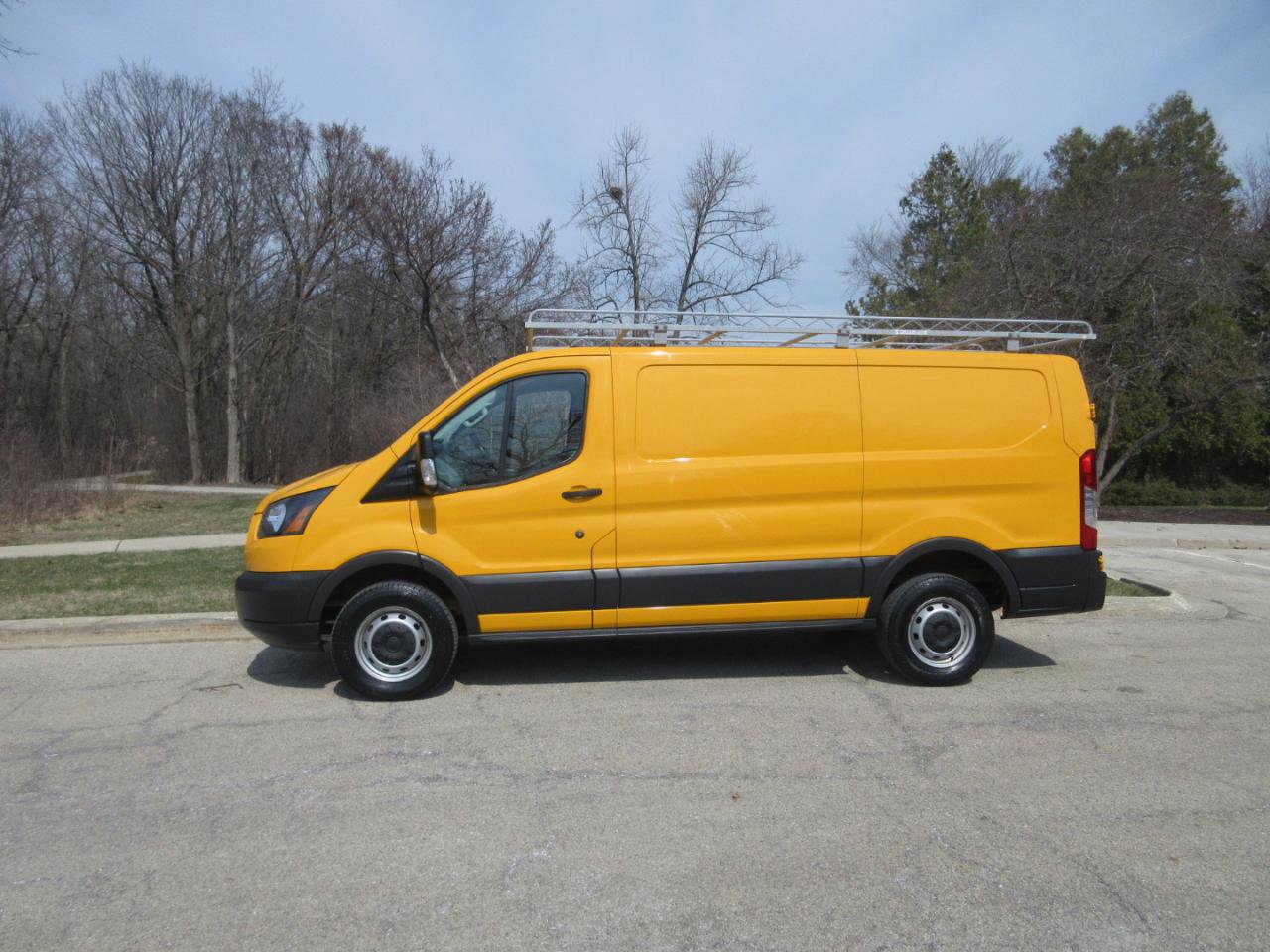 Used 2017 Ford Transit 250 130 Low Roof RWD image 27
