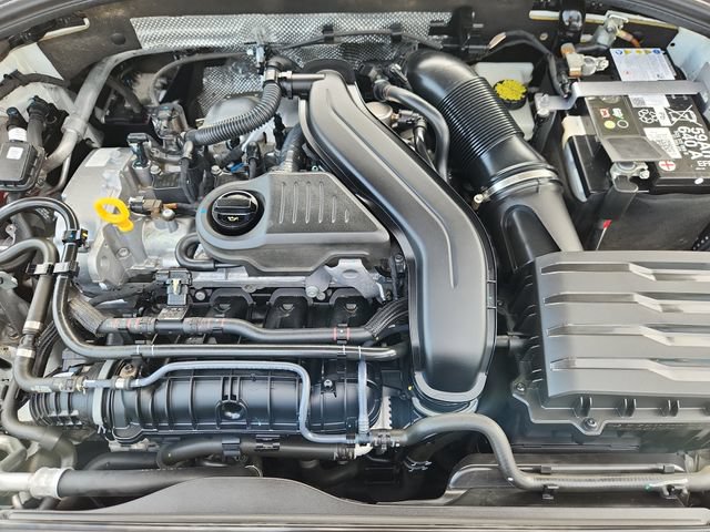 Used 2025 Volkswagen Jetta Sport FWD image 15