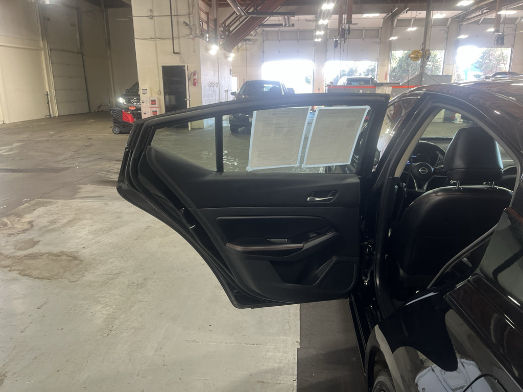 Used 2024 Nissan Altima 2.5 SR FWD image 23