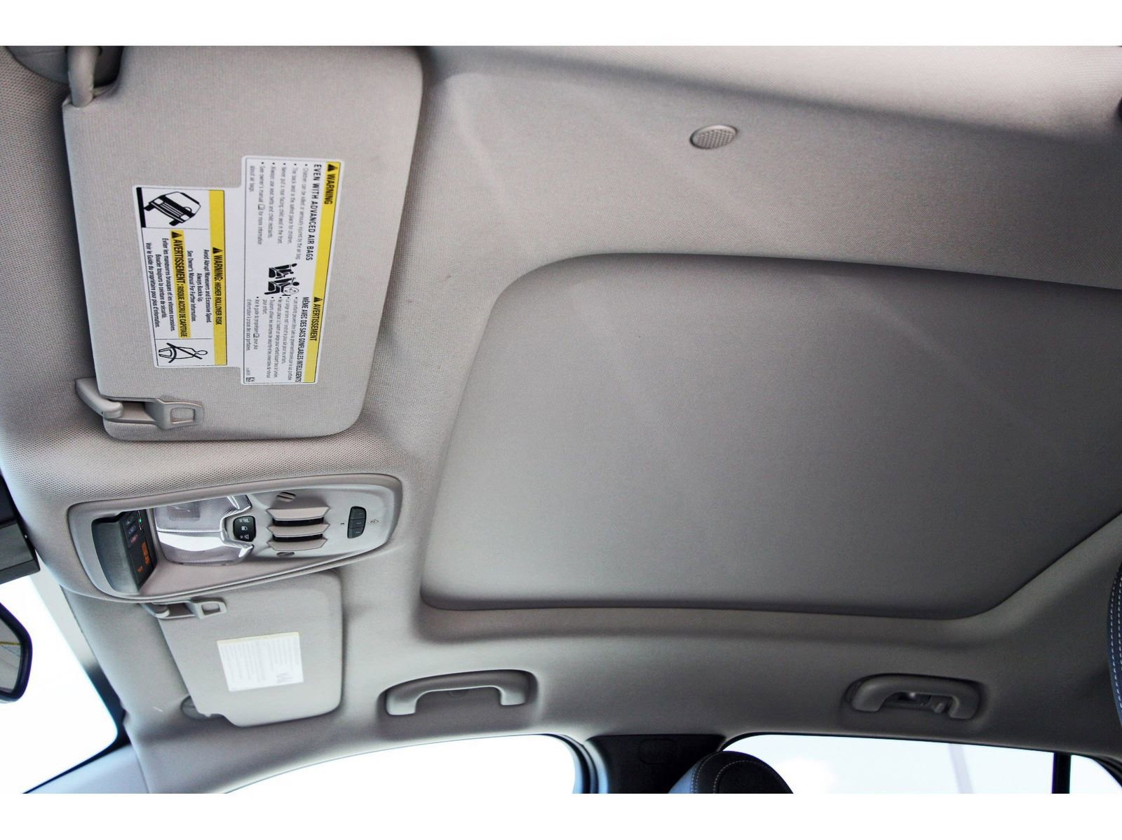 Used 2023 Buick Encore GX Essence w/ Experience Buick Package image 31