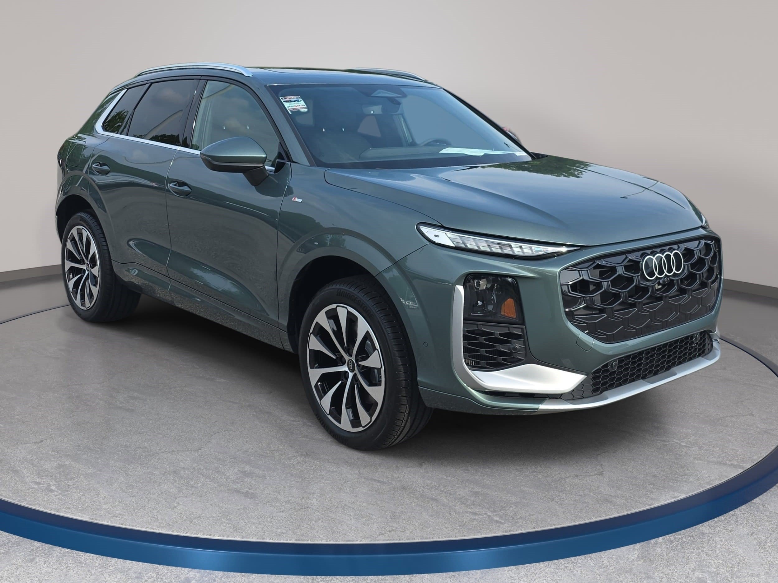 New 2026 Audi Q3 quattro 2.0T AWD/4WD image 3