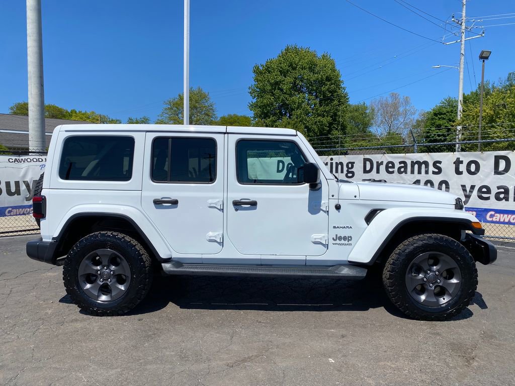 Used 2018 Jeep Wrangler Unlimited Sahara AWD/4WD image 2
