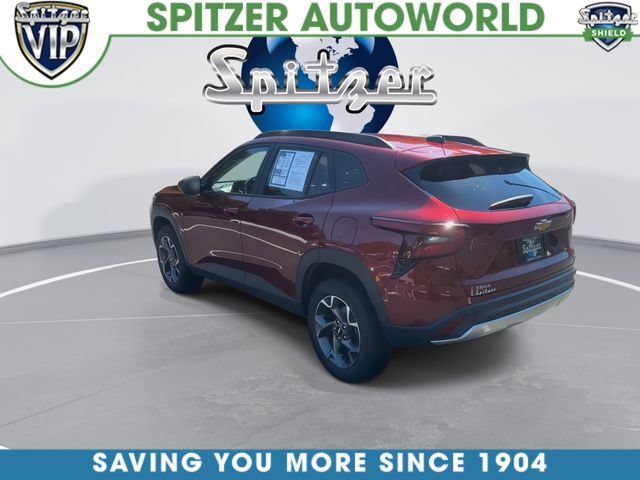 Used 2025 Chevrolet Trax LT FWD image 7
