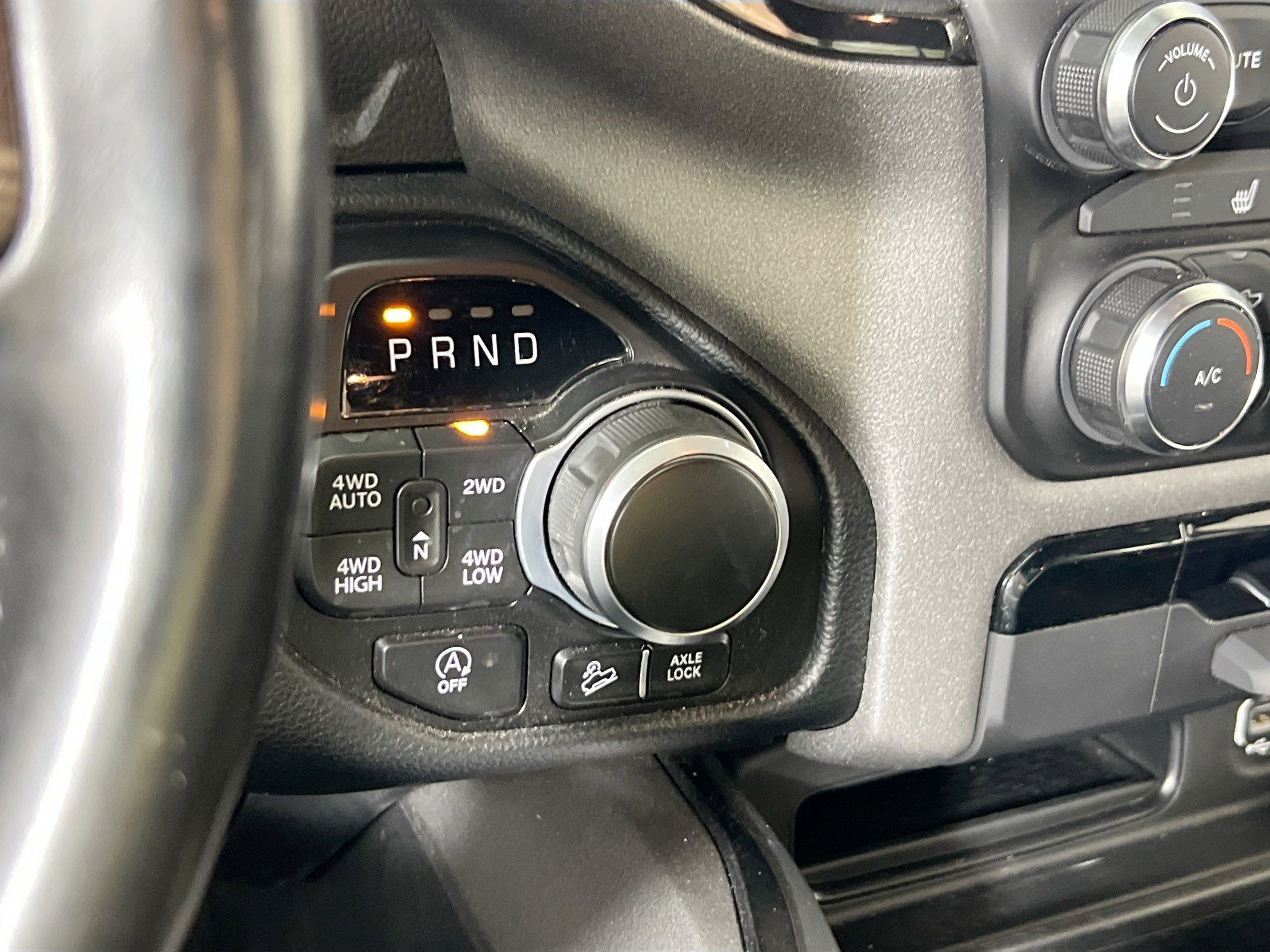 Used 2022 RAM 1500 Big Horn w/ Built-to-serve Edition image 16