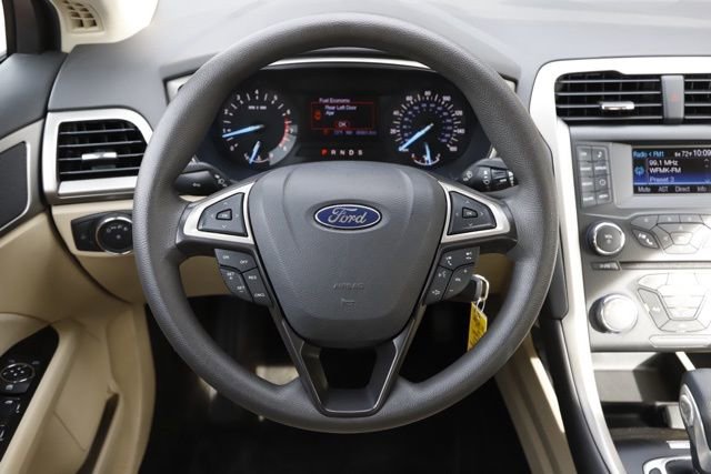 Used 2013 Ford Fusion SE image 16